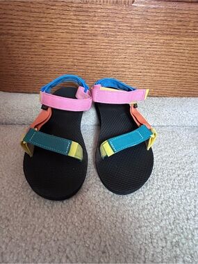 Women’s Teva Multi-Color Adjustable Strap Sandals size 9